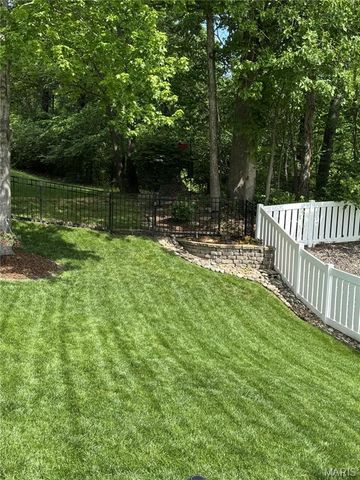 7196 Tournament Drive, St Louis, MO 63129