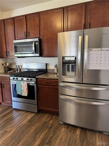 7196 Tournament Drive, St Louis, MO 63129