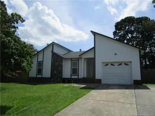 2120 Lothbury Drive, Fayetteville, NC 28304