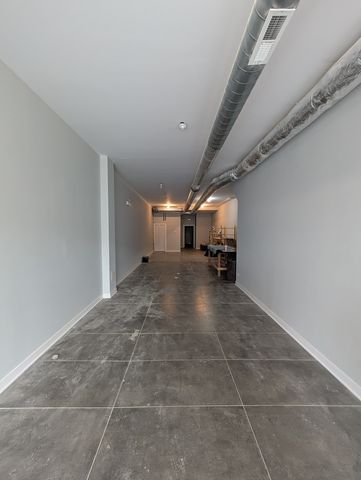 5422 W Belmont Avenue, Chicago, IL 60634