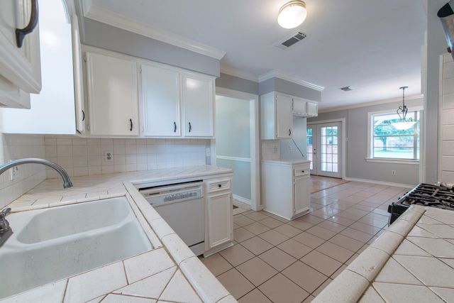 8003 Sharpview Drive, Houston, TX 77036