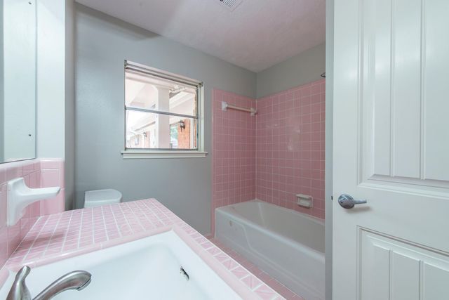 8003 Sharpview Drive, Houston, TX 77036