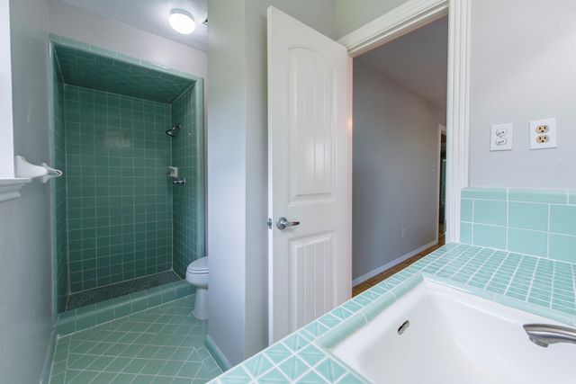 8003 Sharpview Drive, Houston, TX 77036