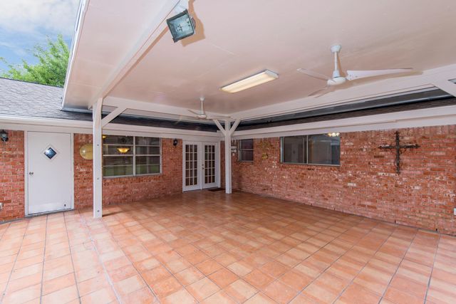 8003 Sharpview Drive, Houston, TX 77036