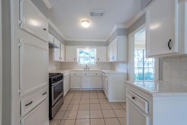 8003 Sharpview Drive, Houston, TX 77036