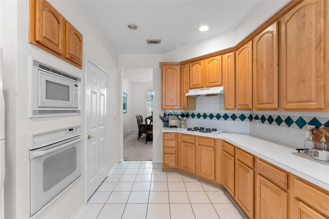 147 Linton Downs Place, The Woodlands, TX 77382