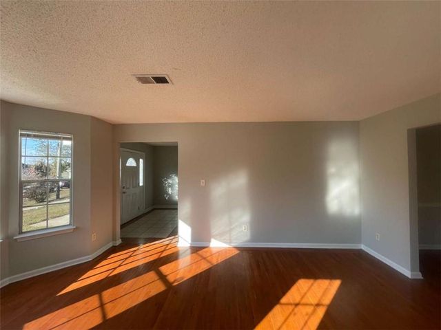 6387 Seths Way, Lithonia, GA 30058