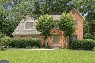 1915 Rockside Lane, Snellville, GA 30078