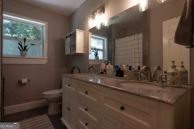 933 Byron Drive SW, Atlanta, GA 30310