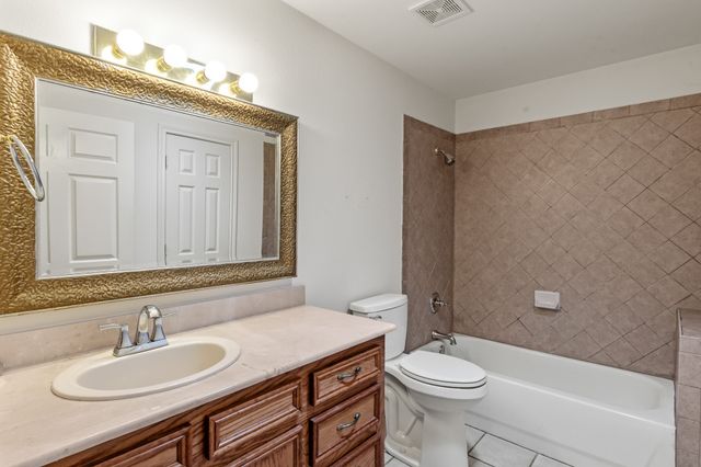 245 Shady Shores Drive, Mabank, TX 75156