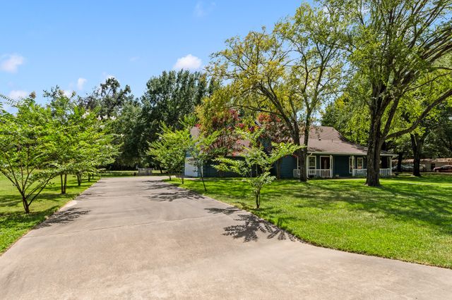 245 Shady Shores Drive, Mabank, TX 75156