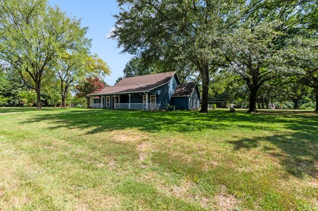 245 Shady Shores Drive, Mabank, TX 75156