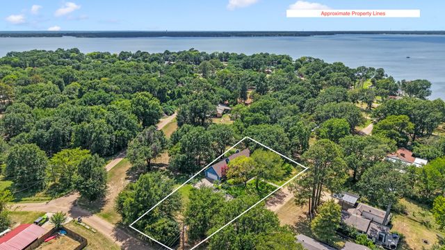245 Shady Shores Drive, Mabank, TX 75156