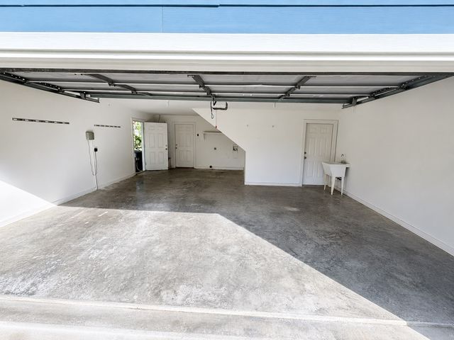 245 Shady Shores Drive, Mabank, TX 75156