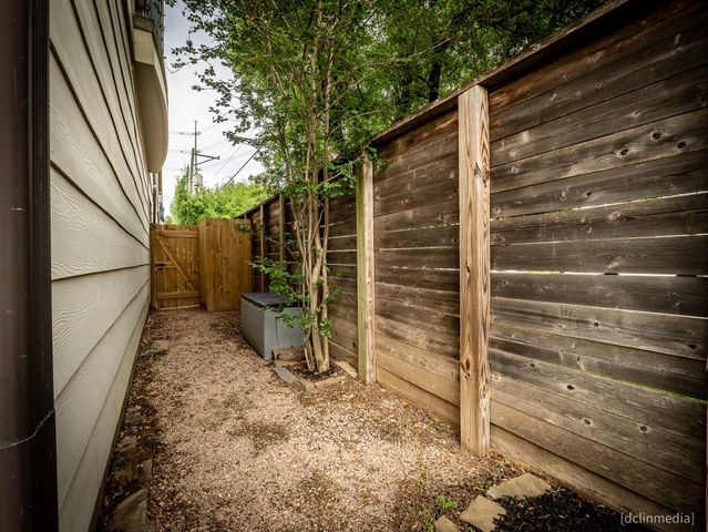 1258 Sampson Street, Houston, TX 77003