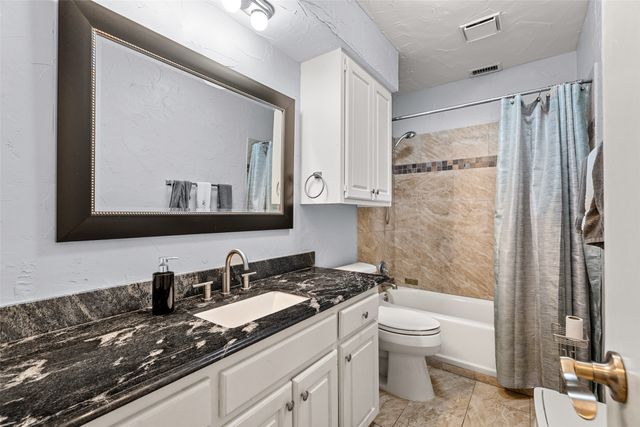 701 Wood Lane, Azle, TX 76020