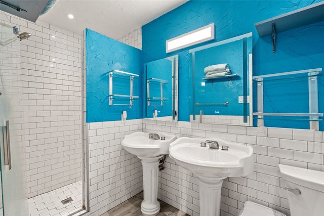 701 Wood Lane, Azle, TX 76020