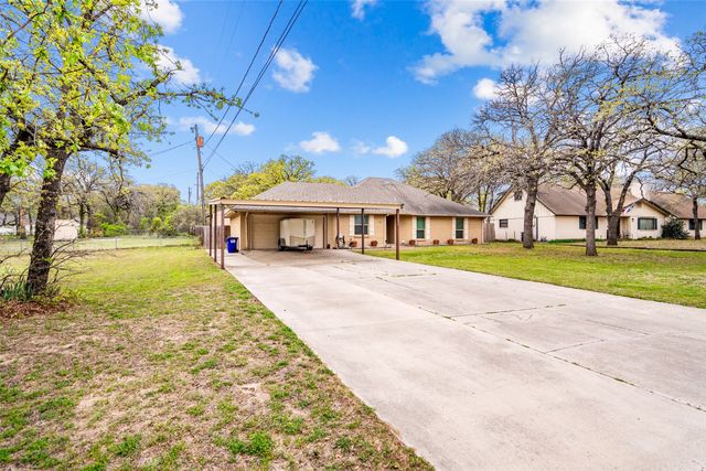 701 Wood Lane, Azle, TX 76020
