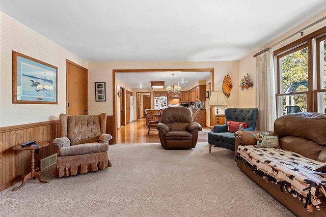 2967 MAYFLOWER ROAD, Green Bay, WI 54311