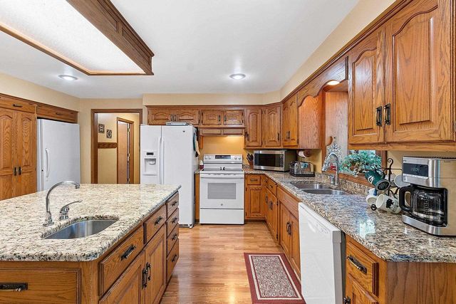 2967 MAYFLOWER ROAD, Green Bay, WI 54311
