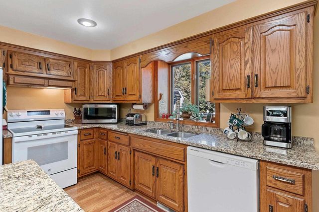 2967 MAYFLOWER ROAD, Green Bay, WI 54311