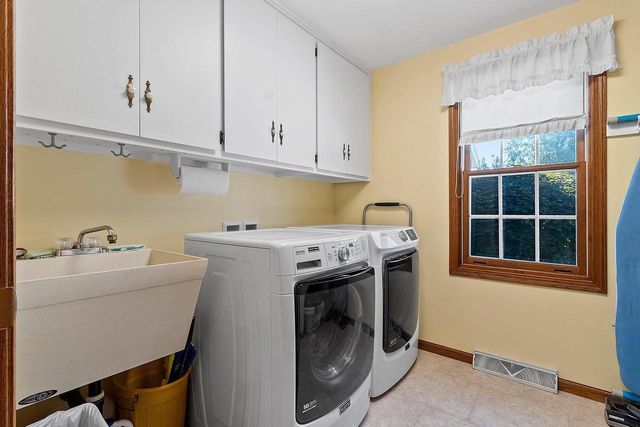2967 MAYFLOWER ROAD, Green Bay, WI 54311
