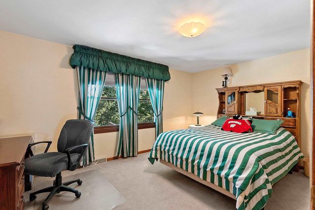2967 MAYFLOWER ROAD, Green Bay, WI 54311