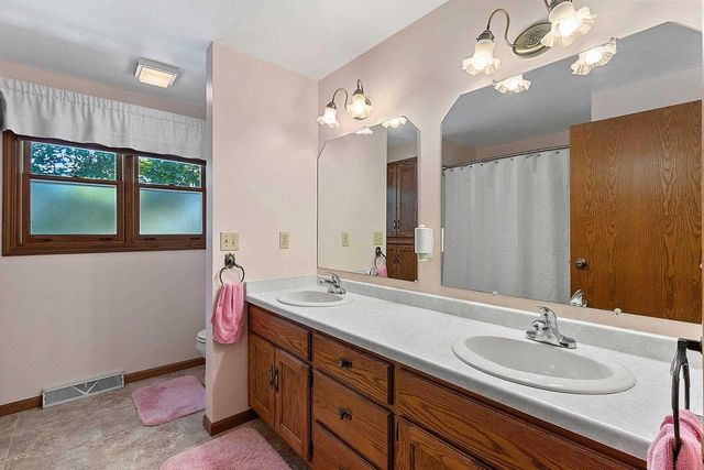 2967 MAYFLOWER ROAD, Green Bay, WI 54311