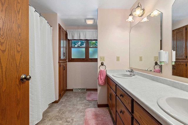 2967 MAYFLOWER ROAD, Green Bay, WI 54311
