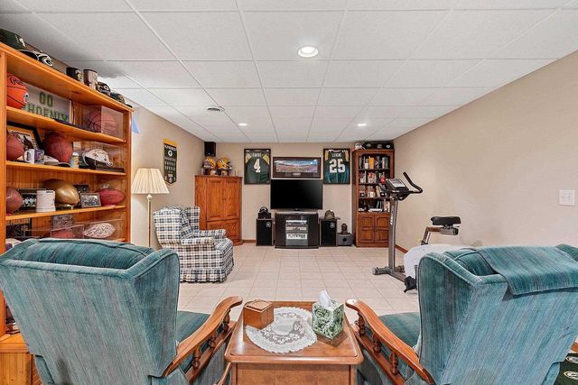 2967 MAYFLOWER ROAD, Green Bay, WI 54311