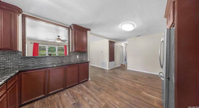 305 WAYCROSS RD, San Antonio, TX 78264