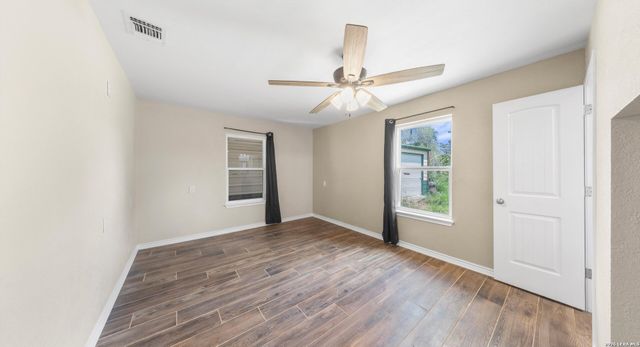 305 WAYCROSS RD, San Antonio, TX 78264