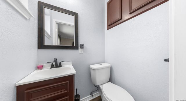 305 WAYCROSS RD, San Antonio, TX 78264