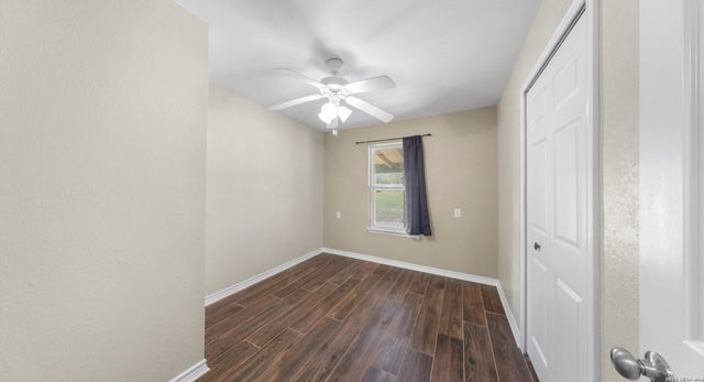 305 WAYCROSS RD, San Antonio, TX 78264