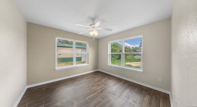 305 WAYCROSS RD, San Antonio, TX 78264
