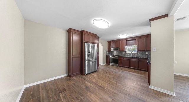 305 WAYCROSS RD, San Antonio, TX 78264