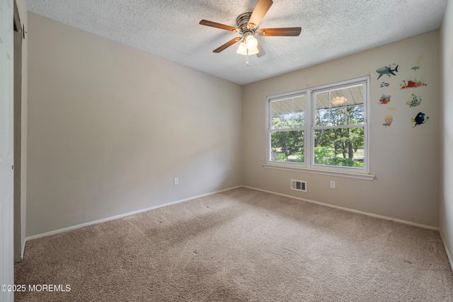 707 Pine Street, Lakehurst, NJ 08733
