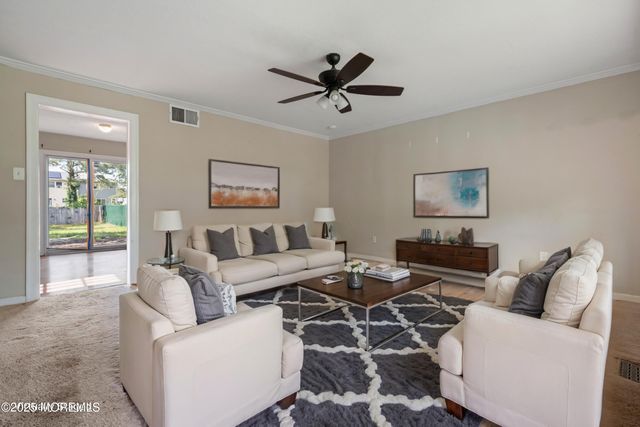 707 Pine Street, Lakehurst, NJ 08733
