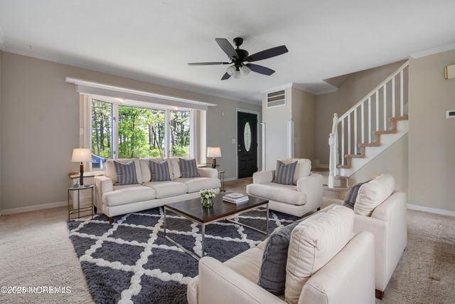707 Pine Street, Lakehurst, NJ 08733