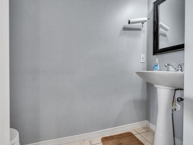 2026 Avana Glen Lane, Sugar Land, TX 77498