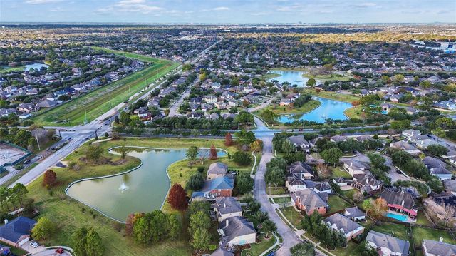 2026 Avana Glen Lane, Sugar Land, TX 77498