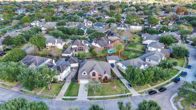 2026 Avana Glen Lane, Sugar Land, TX 77498