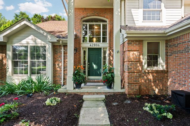 42806 Brookstone Drive, Novi, MI 48377
