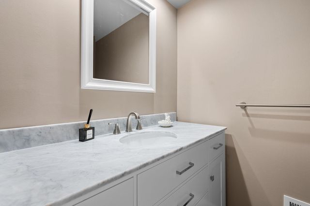 42806 Brookstone Drive, Novi, MI 48377