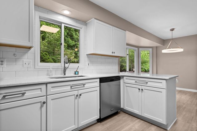 42806 Brookstone Drive, Novi, MI 48377