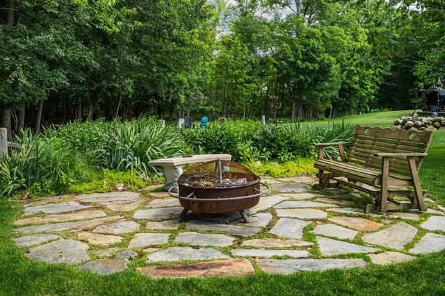 42806 Brookstone Drive, Novi, MI 48377