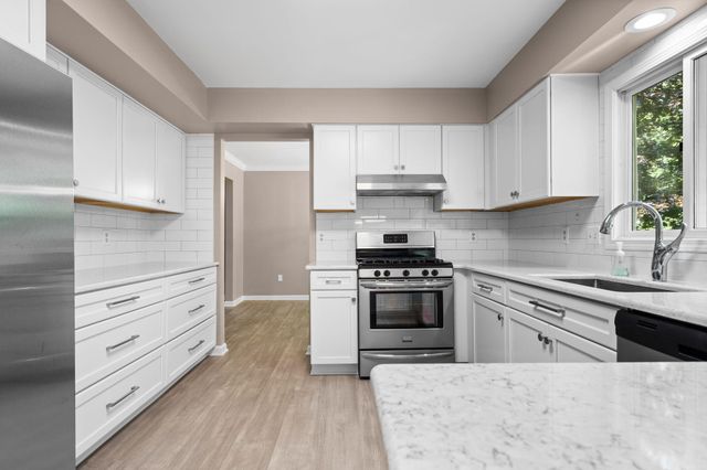 42806 Brookstone Drive, Novi, MI 48377