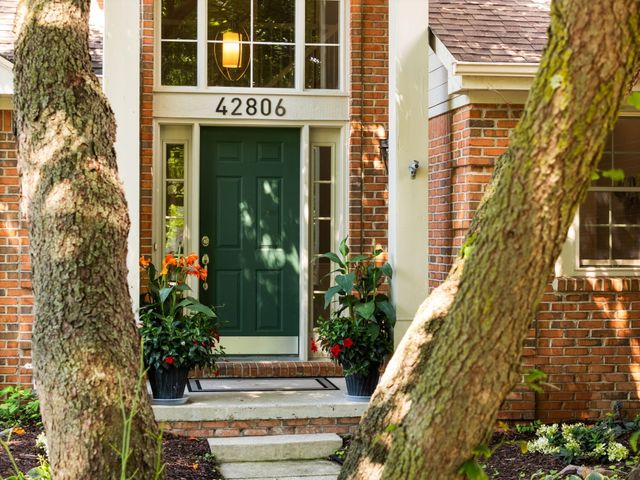 42806 Brookstone Drive, Novi, MI 48377