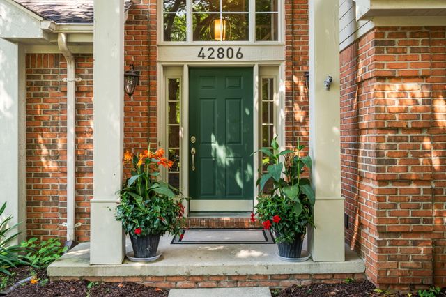 42806 Brookstone Drive, Novi, MI 48377
