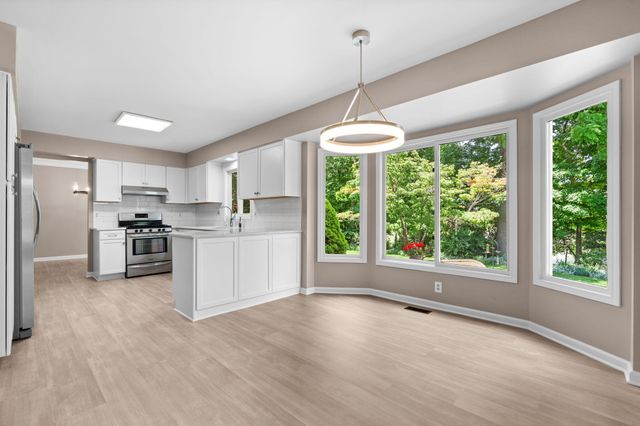 42806 Brookstone Drive, Novi, MI 48377